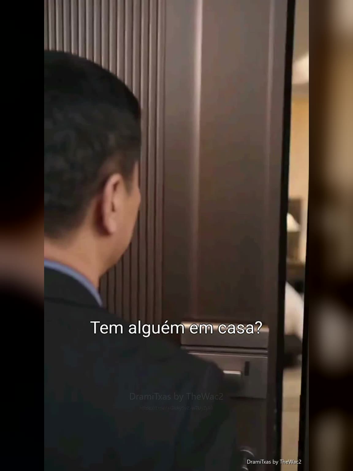 Capa de A Árvore de Ferro Floresceu, e Ele Também